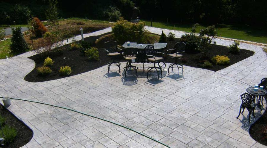 pavimento-giardino-aiuole-cemento-stampato-grigio